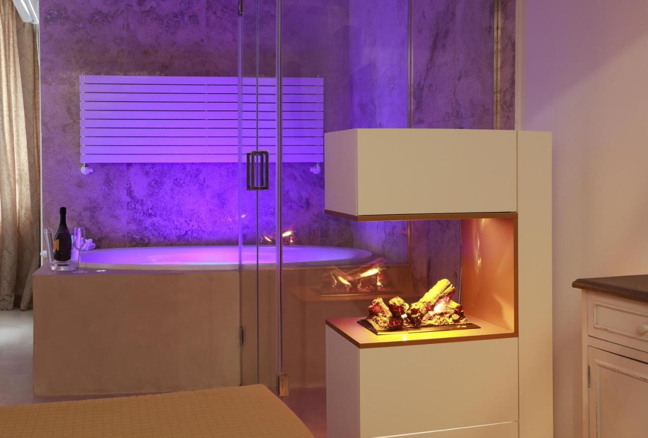 Palazzo Stapane Home Suite 9 - Luxury Living Монополи Экстерьер фото
