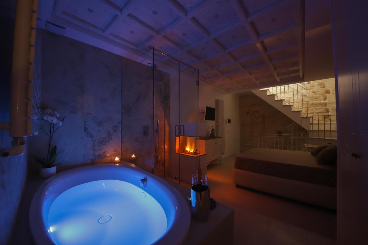 Palazzo Stapane Home Suite 9 - Luxury Living Монополи Экстерьер фото